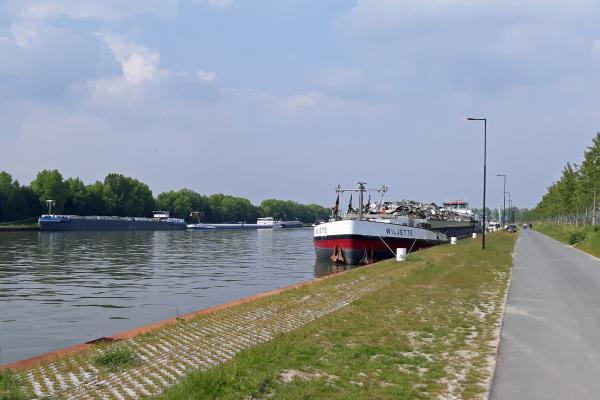 Lek Canal